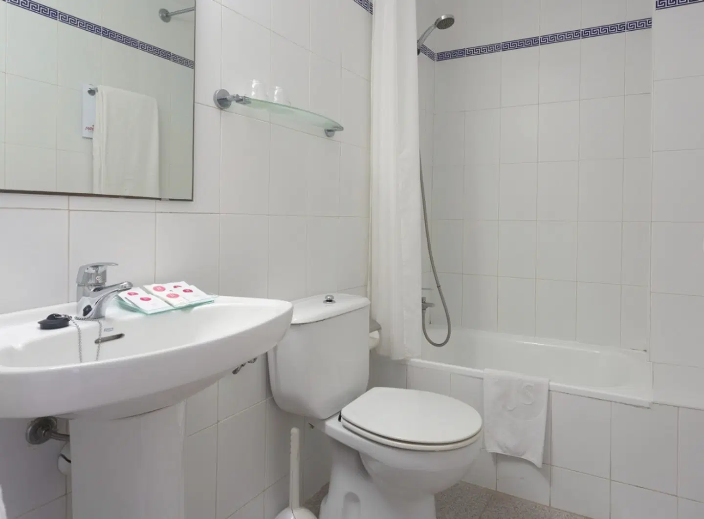 JS Horitzó BATHROOM