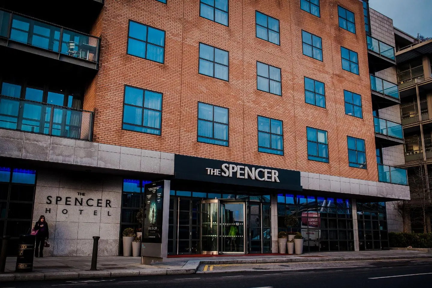 The Spencer Hotel EXTERIOR