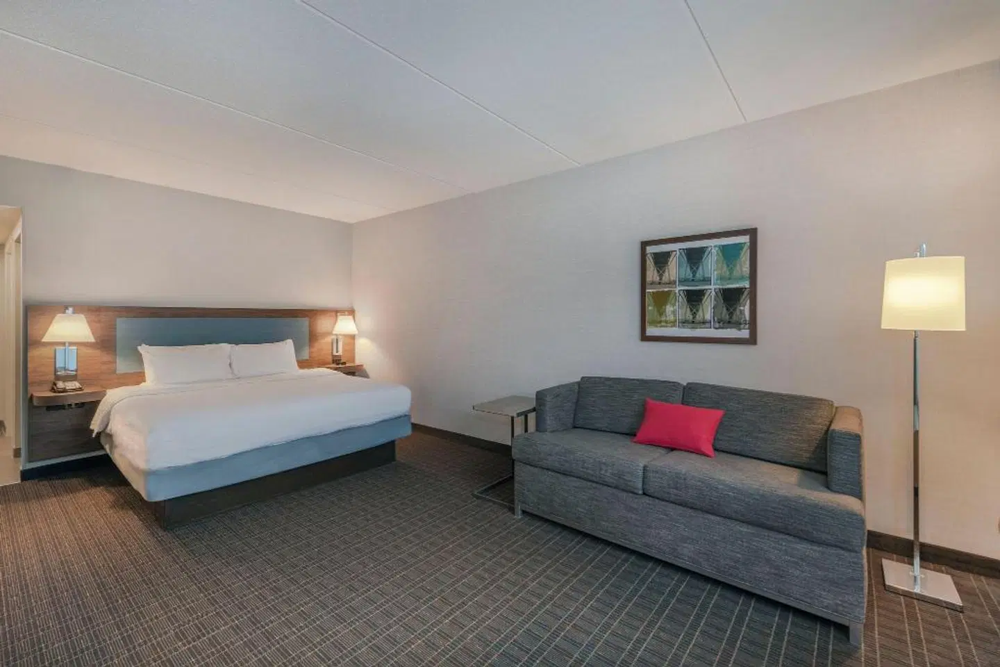 Hampton Inn & Suites Burlington ROOM_EXAMPLE