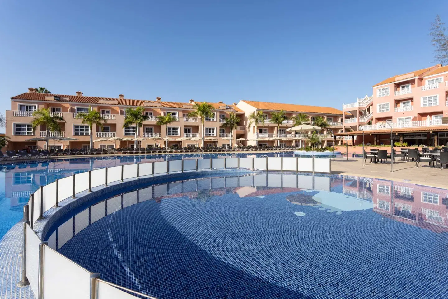 El Duque OUTDOOR_POOL