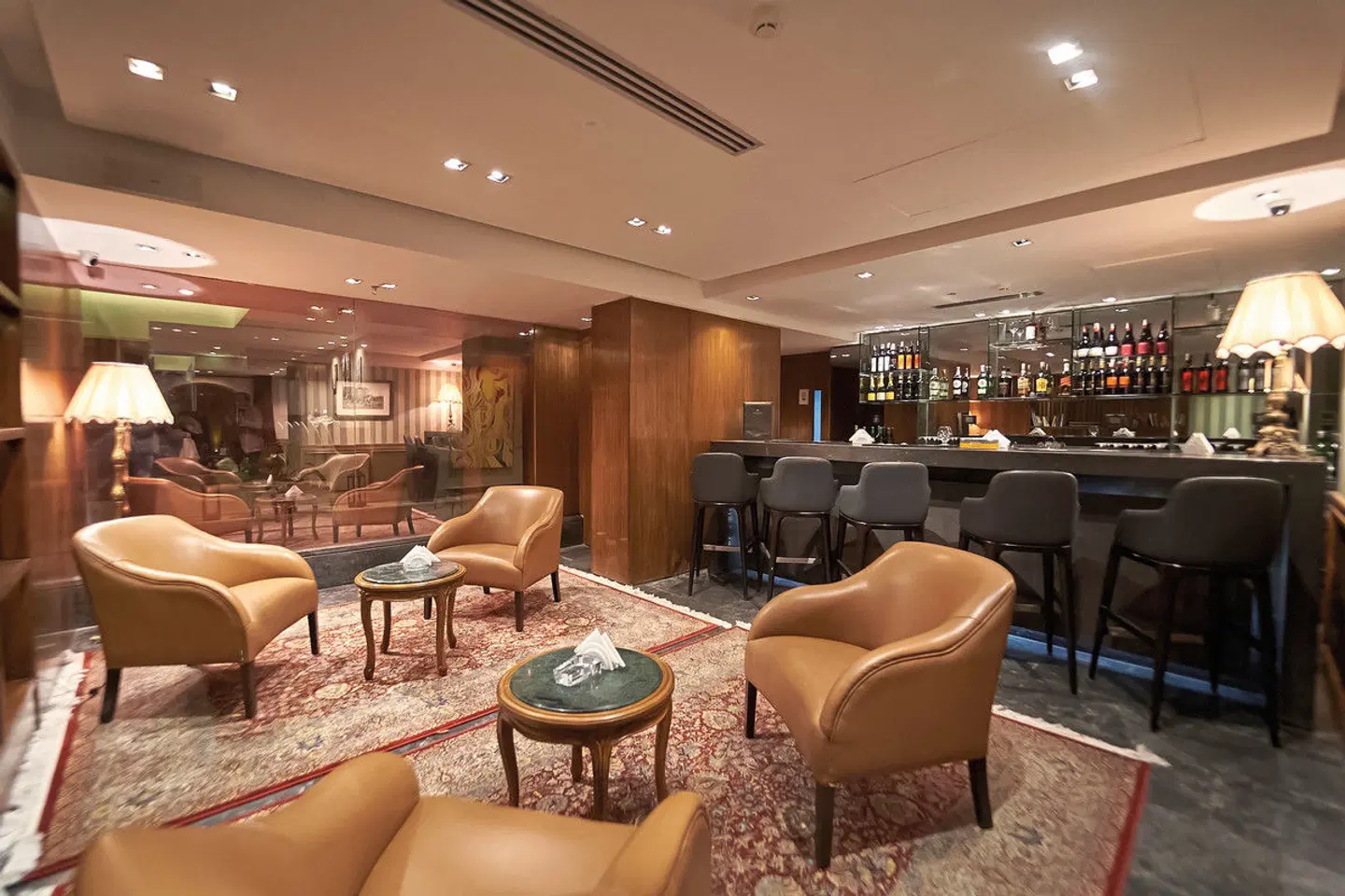 President Hotel Cairo Bar