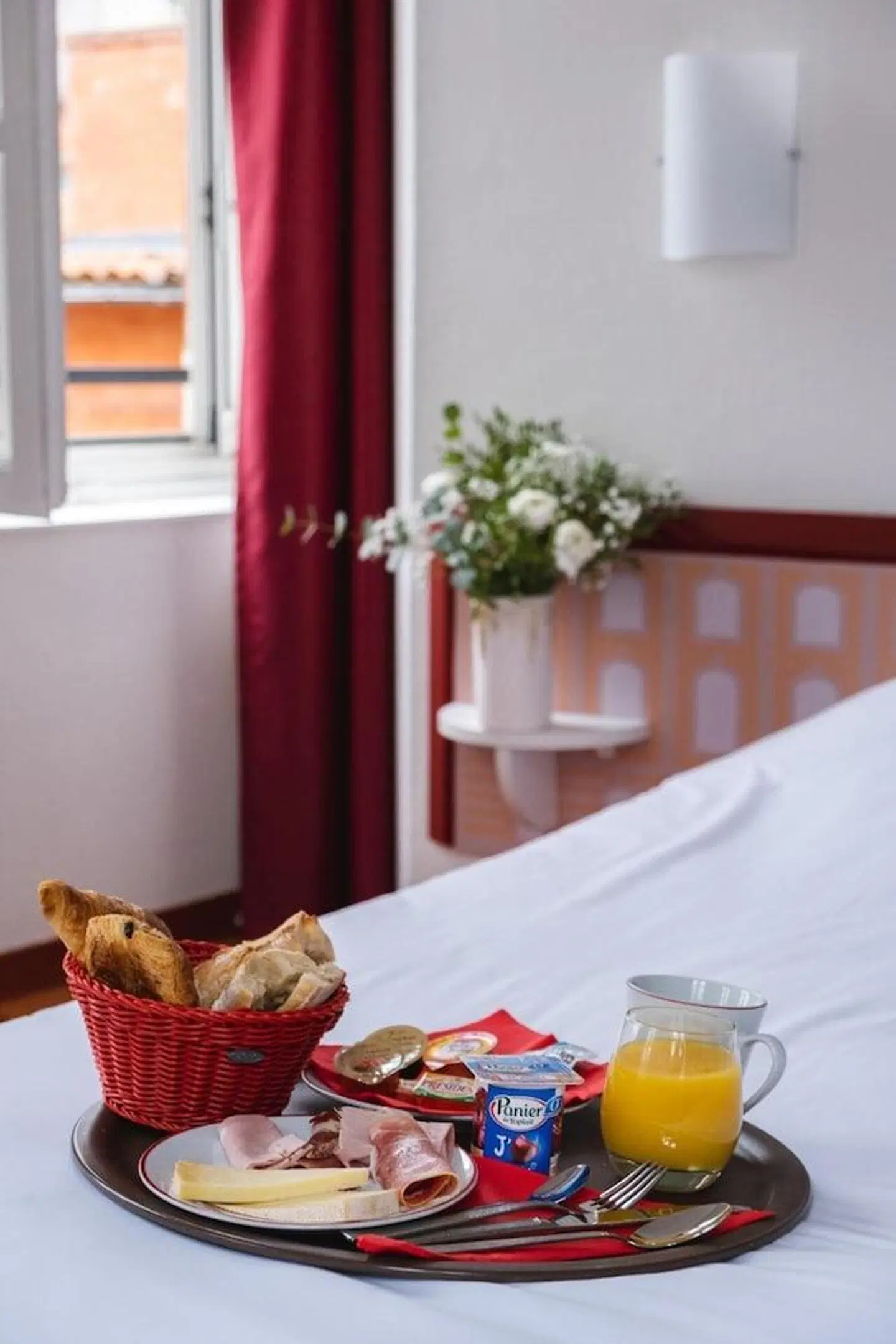 Ours Blanc Toulouse Centre ROOM_EXAMPLE