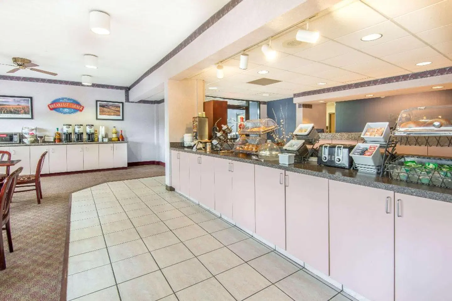 Baymont by Wyndham Topeka LOUNGE_LOBBY