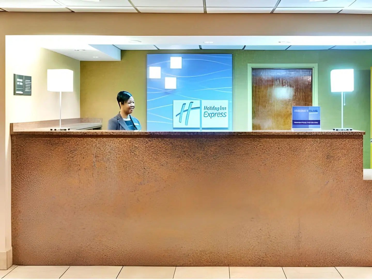 Holiday Inn Express Memphis Medical Center Midtown by IHG LOUNGE_LOBBY