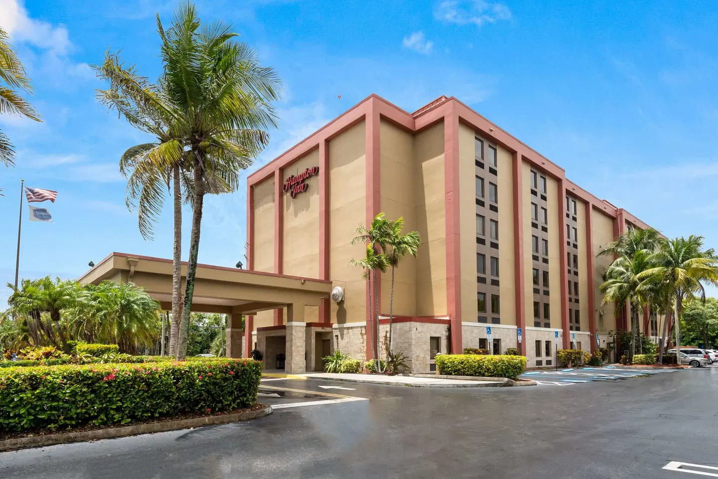 Hampton Inn Miami-Airport West EXTERIOR