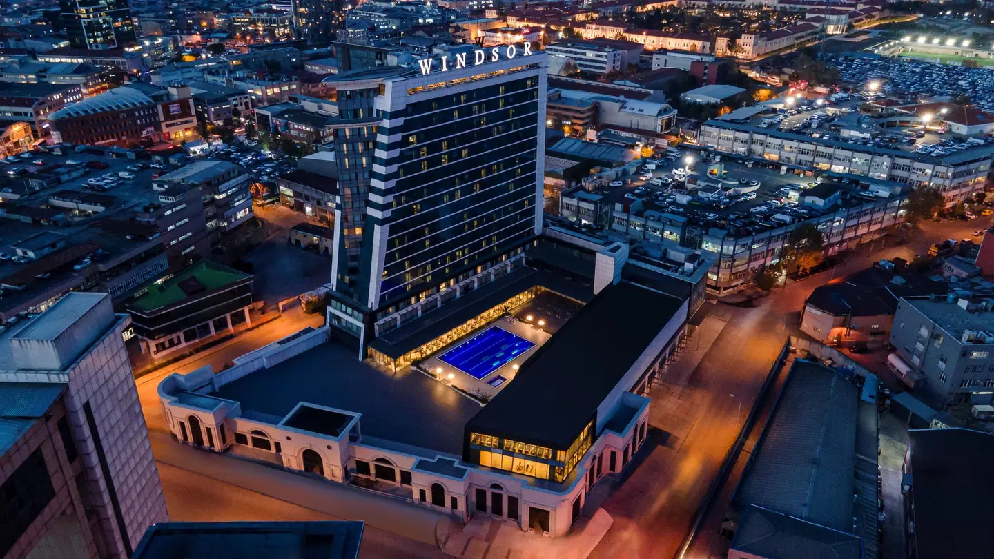 Windsor Hotel & Convention Center EXTERIOR