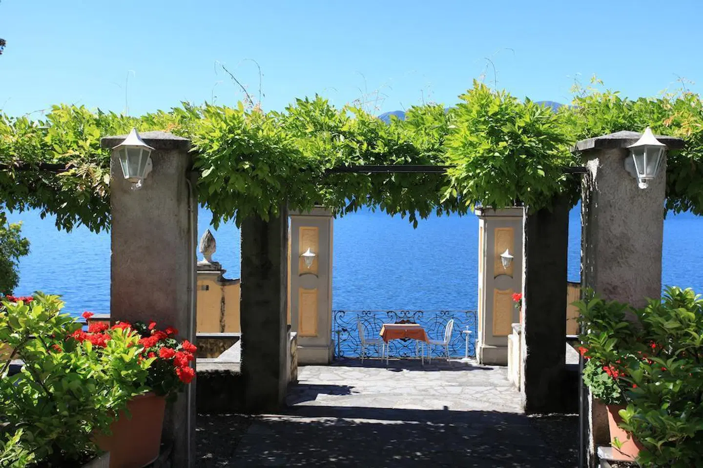 Royal Victoria EXTERIOR