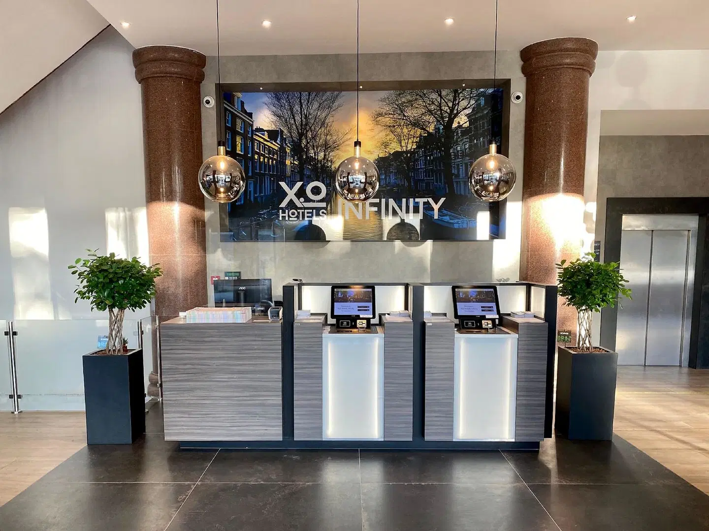 XO Hotels Infinity LOUNGE_LOBBY