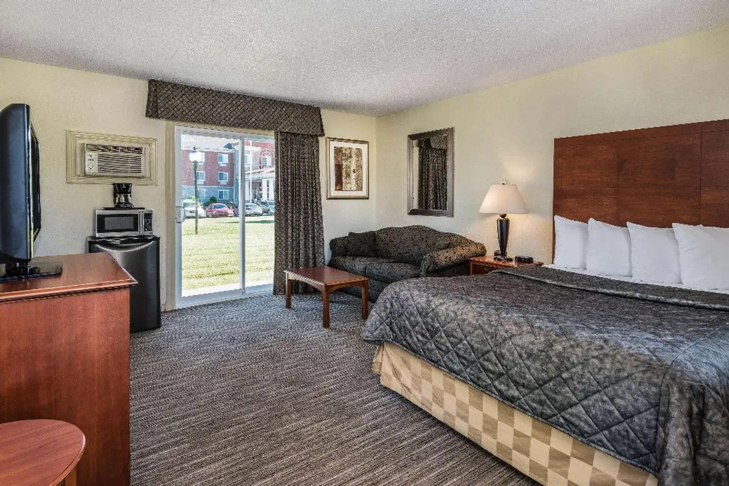 Travelodge Gananoque ROOM_EXAMPLE