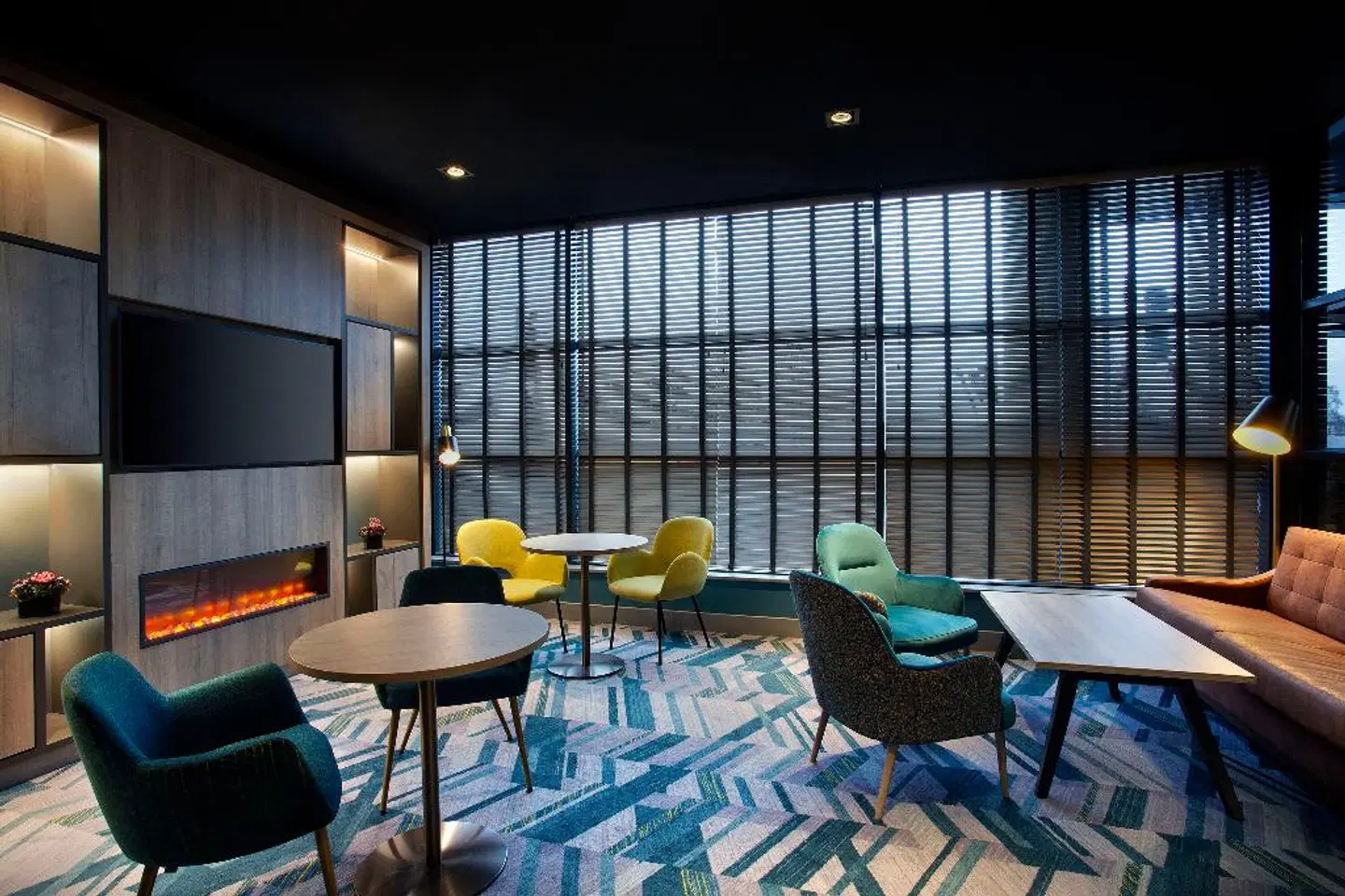 Leonardo Hotel Swindon Bar