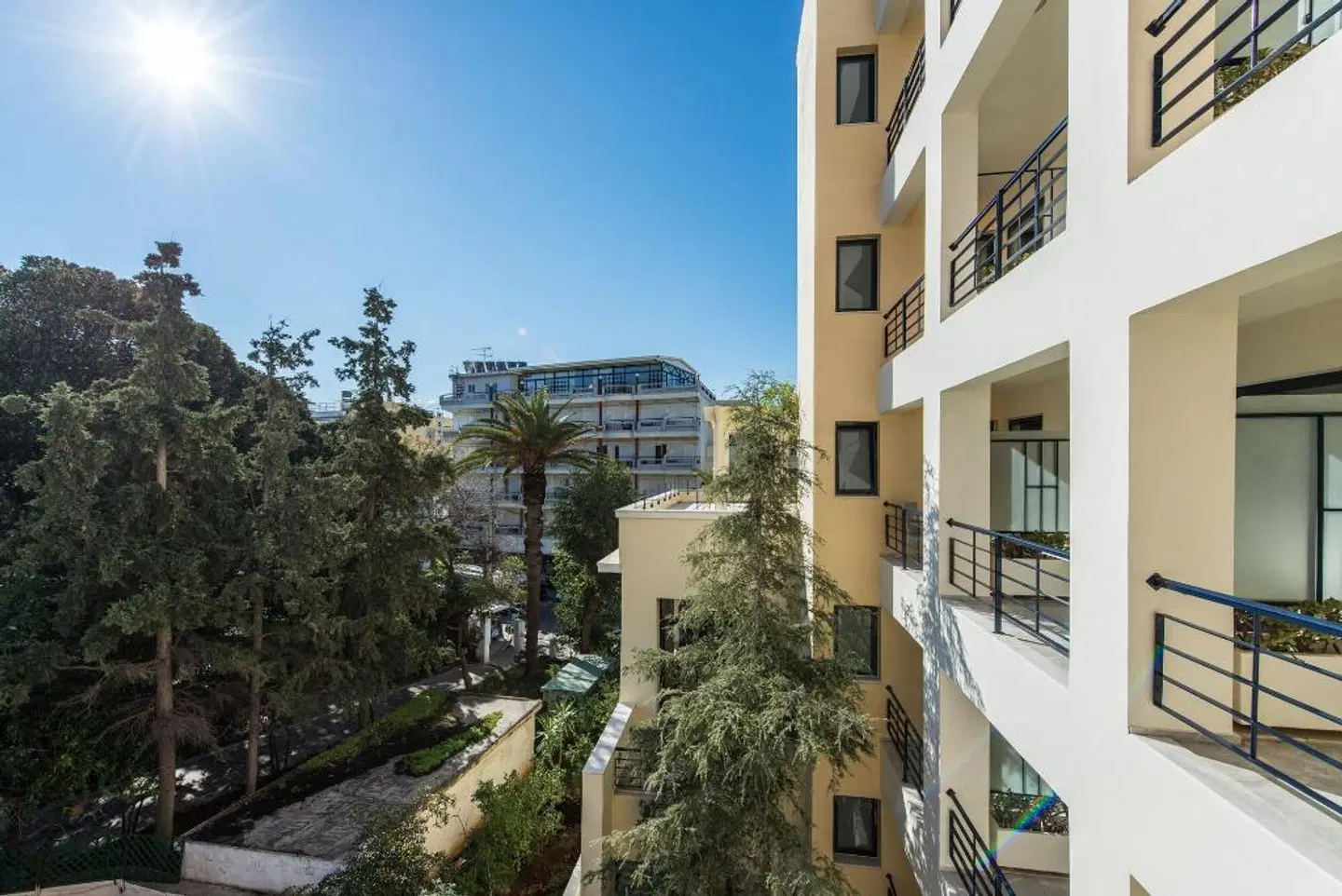 Avra City Hotel EXTERIOR