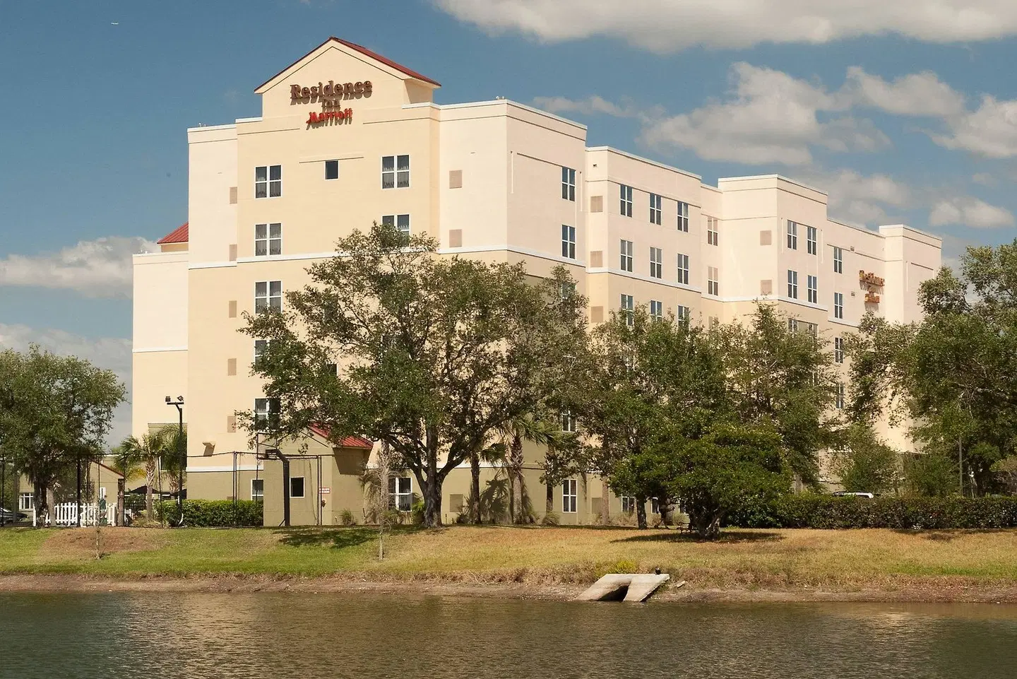 Residence Inn by Marriott Orlando Airport EXTERIOR