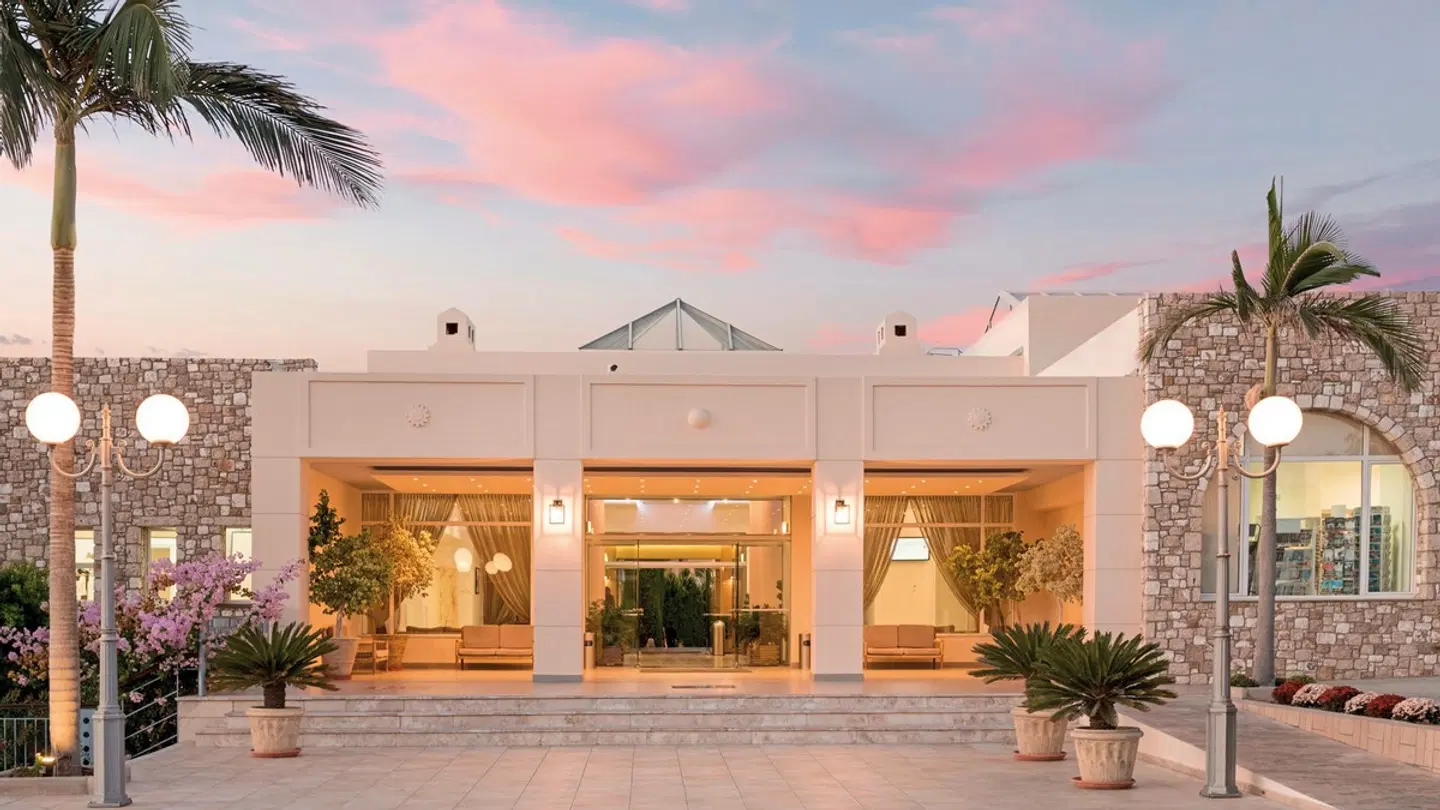 Horizon Beach Resort EXTERIOR