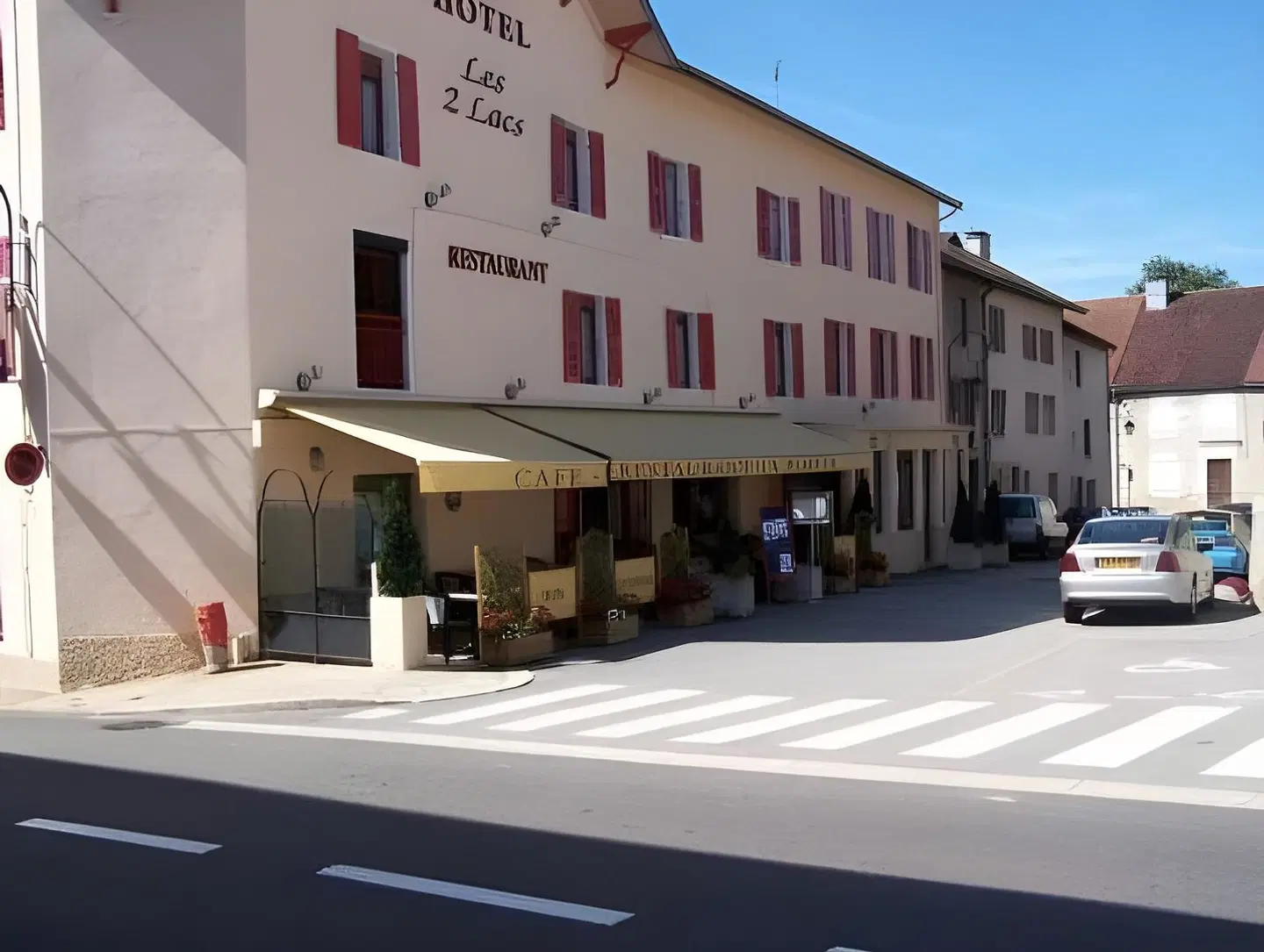 Hotel Les 2 Lacs EXTERIOR