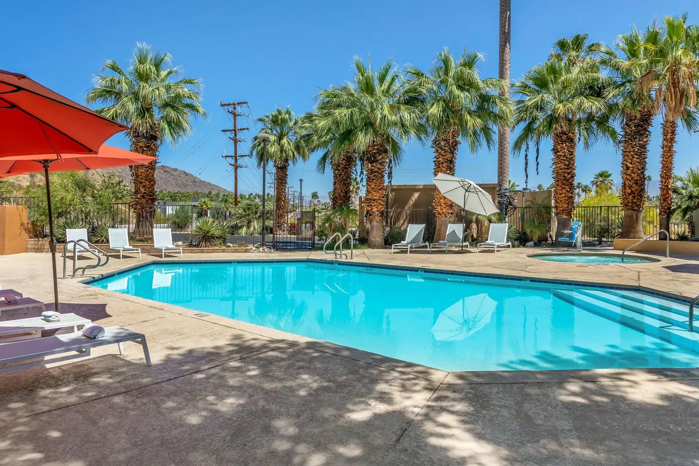 Best Western Inn at Palm Springs OUTDOOR_POOL