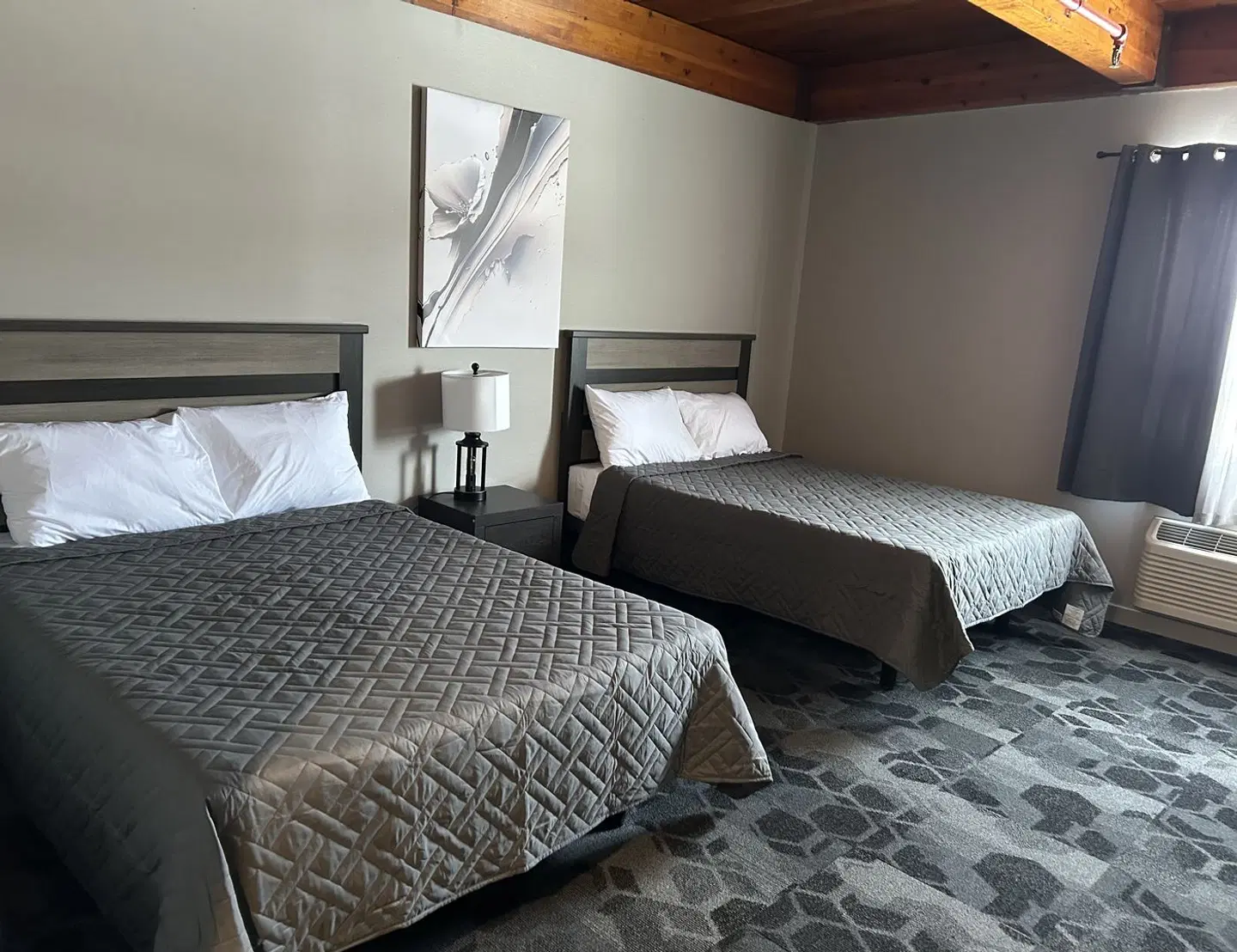 Height of Land Hotel ROOM_EXAMPLE