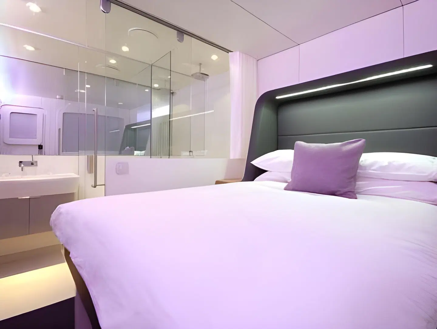 YOTELAIR Amsterdam Schiphol Transit Hotel ROOM_EXAMPLE