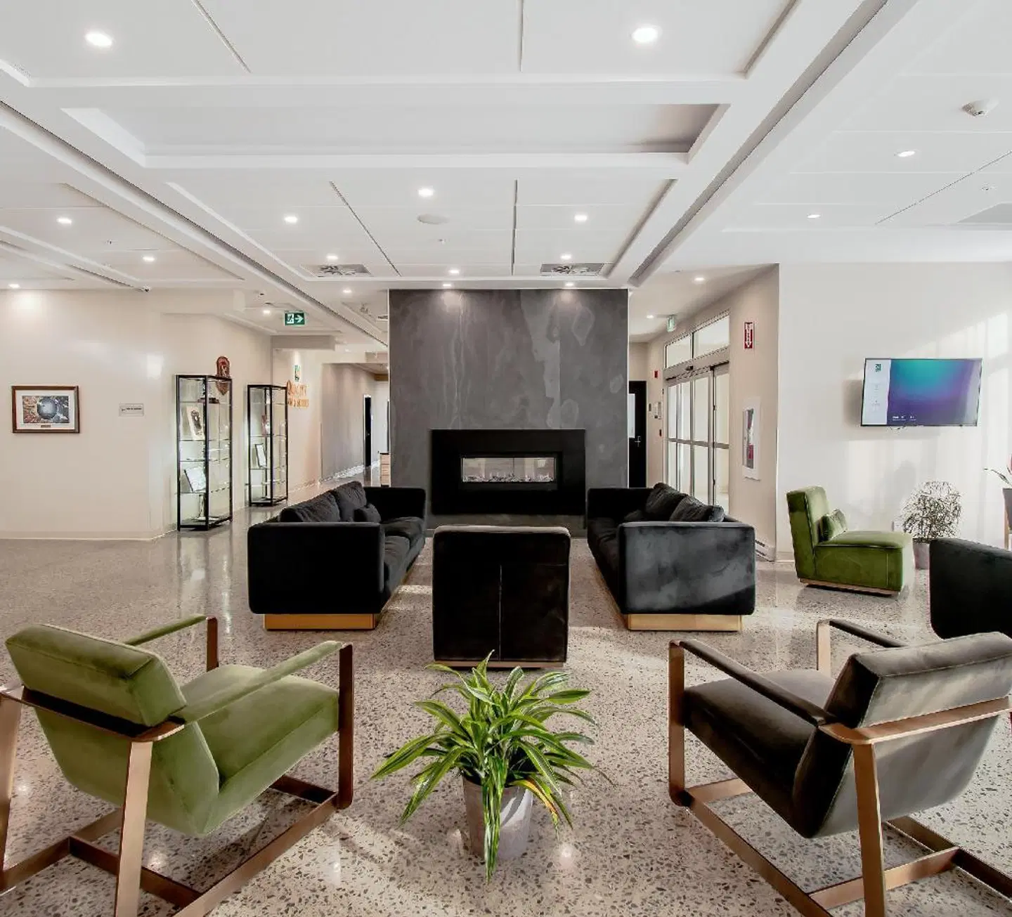 Quality Inn & Suites LOUNGE_LOBBY