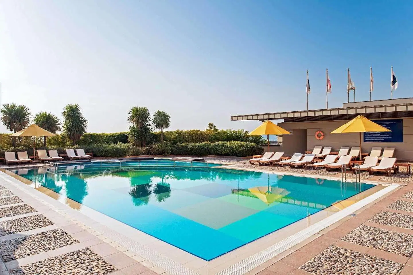 Novotel Istanbul Zeytinburnu OUTDOOR_POOL