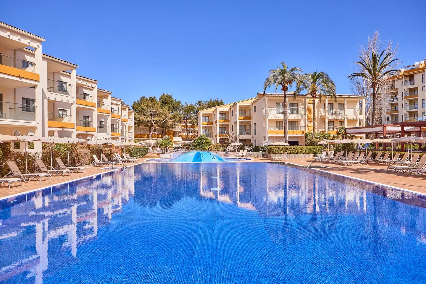 Zafiro Tropic OUTDOOR_POOL