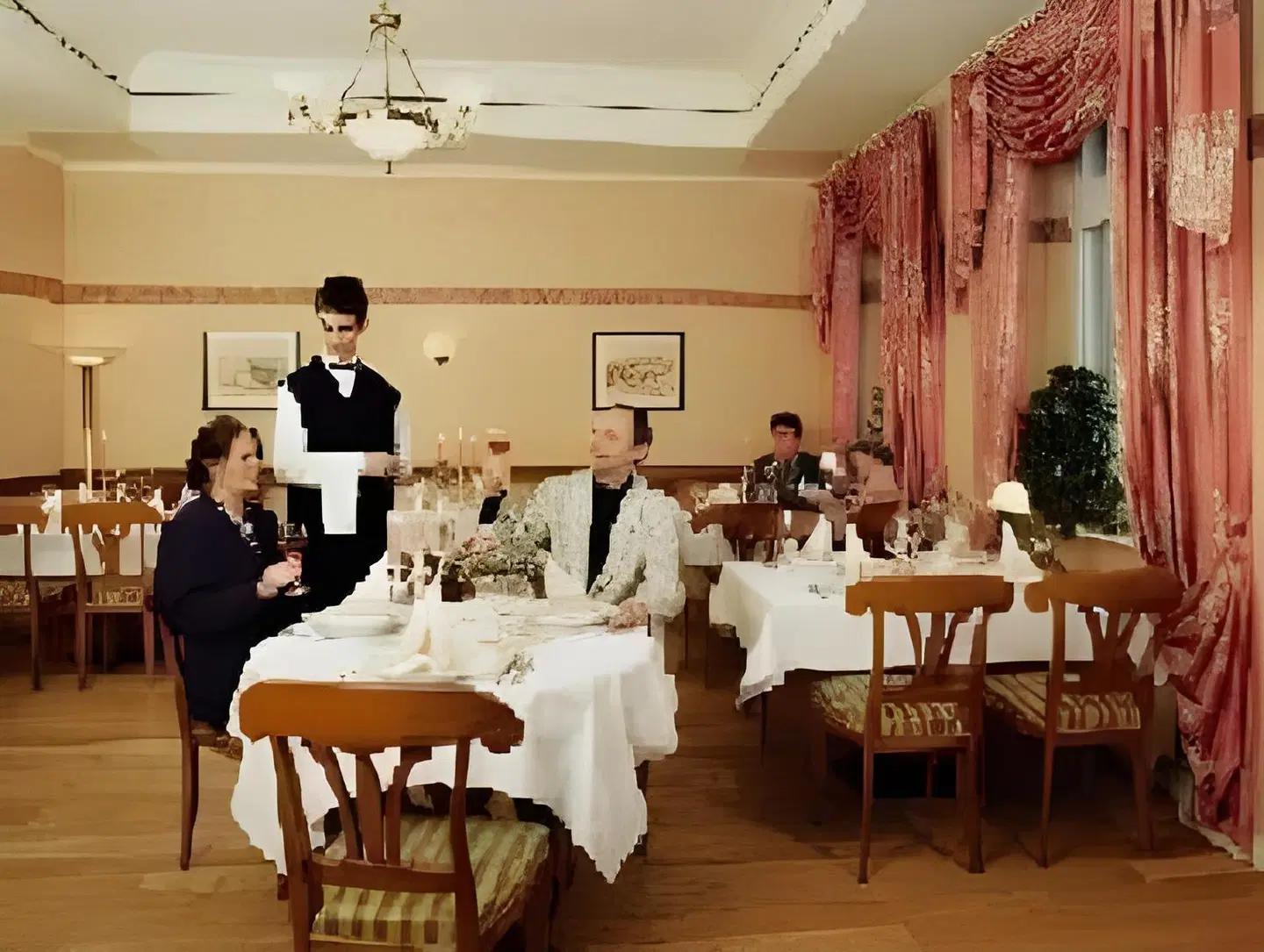 Hotel Garni Schlossgarten RESTAURANT