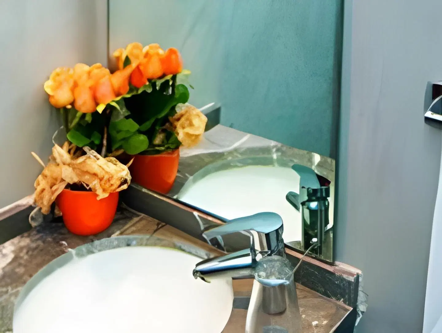 Manzil Hotel Badezimmer