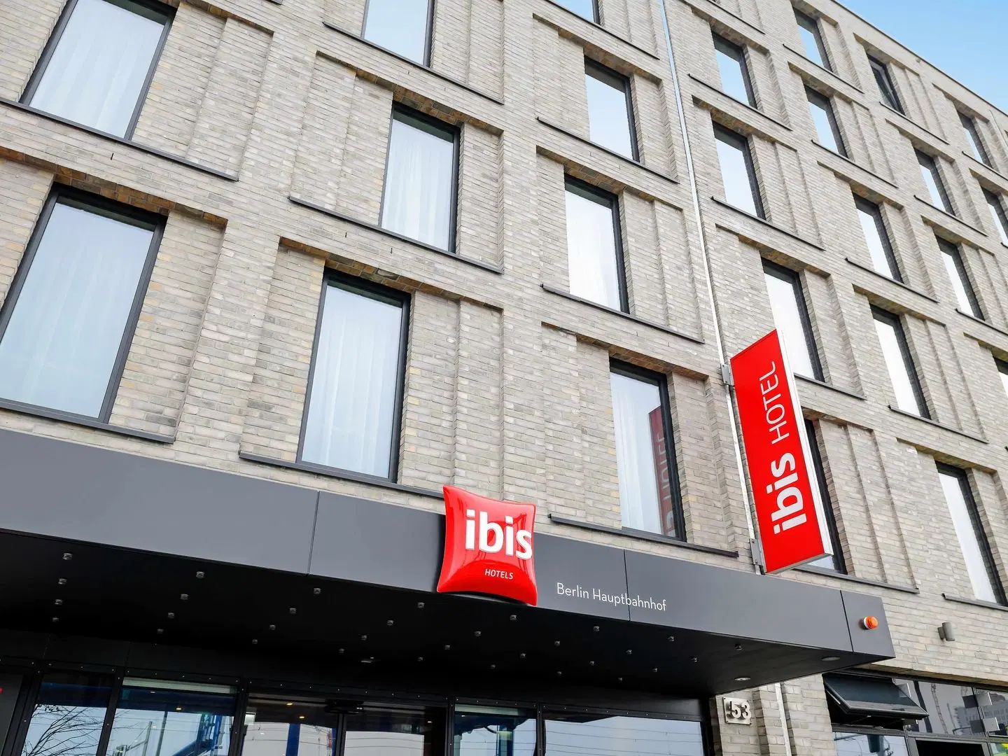 ibis Berlin Hauptbahnhof EXTERIOR