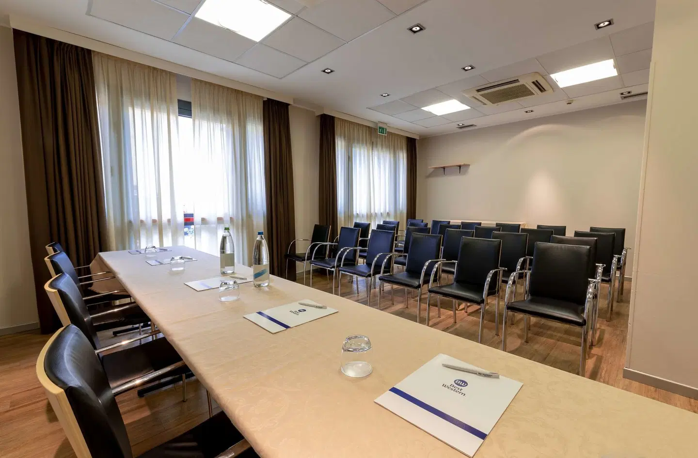 Best Western Palace Inn Hotel CONFERENCE
