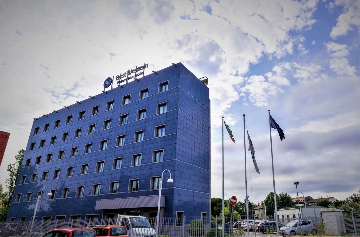 Best Western Palace Inn Hotel EXTERIOR