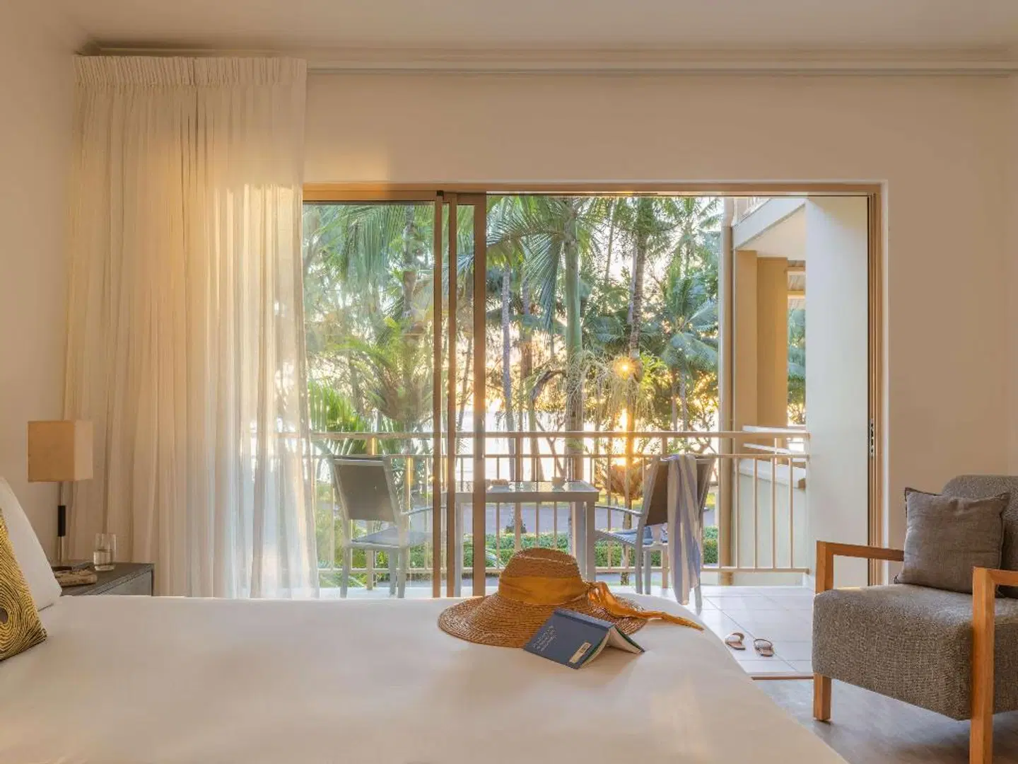 Mantra Amphora ROOM_EXAMPLE