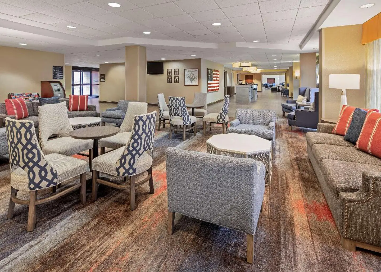 Hampton Inn & Suites Alexandria Old Town Area South LOUNGE_LOBBY