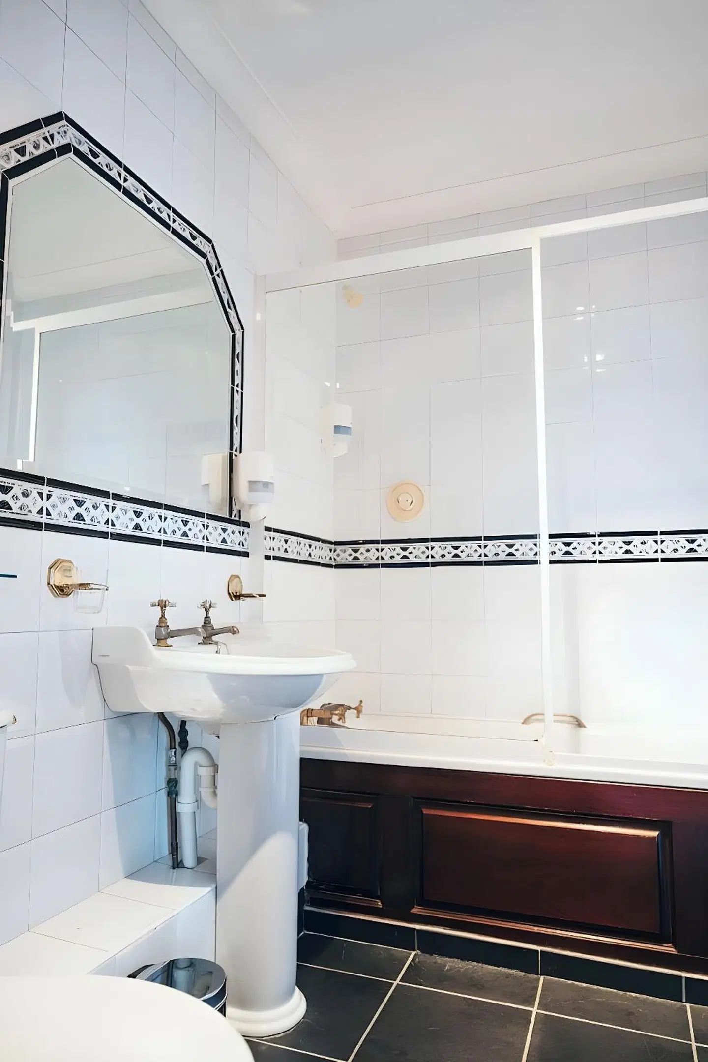 Russell Court Badezimmer