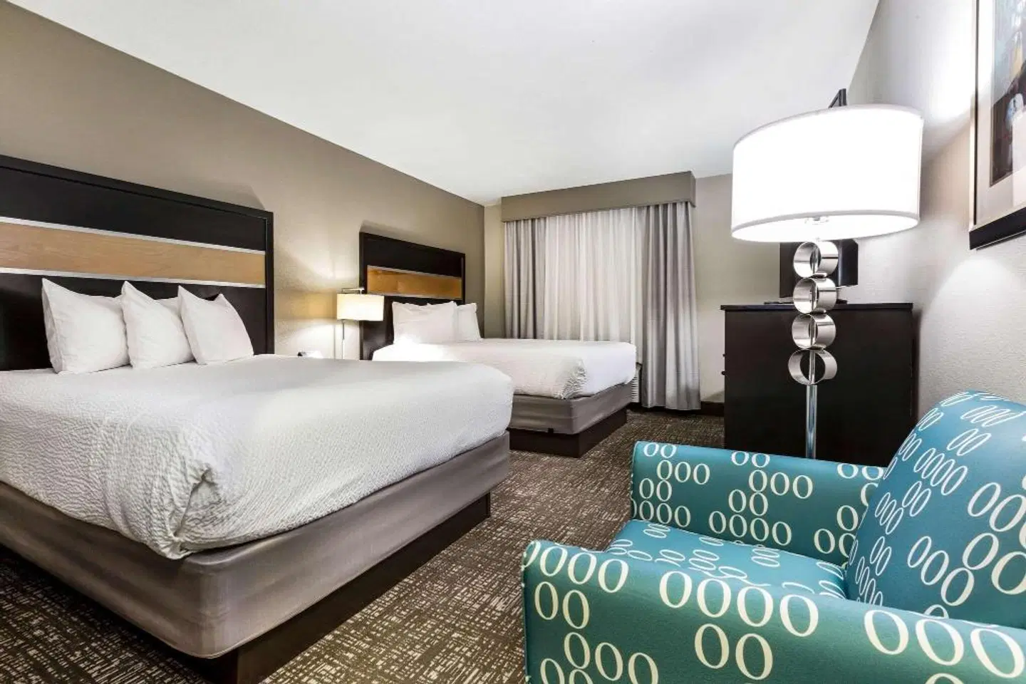 La Quinta Inn & Suites San Diego Mission Bay ROOM_EXAMPLE