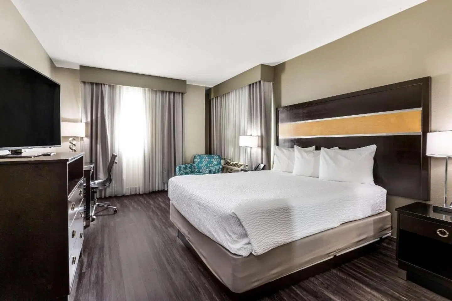 La Quinta Inn & Suites San Diego Mission Bay ROOM_EXAMPLE