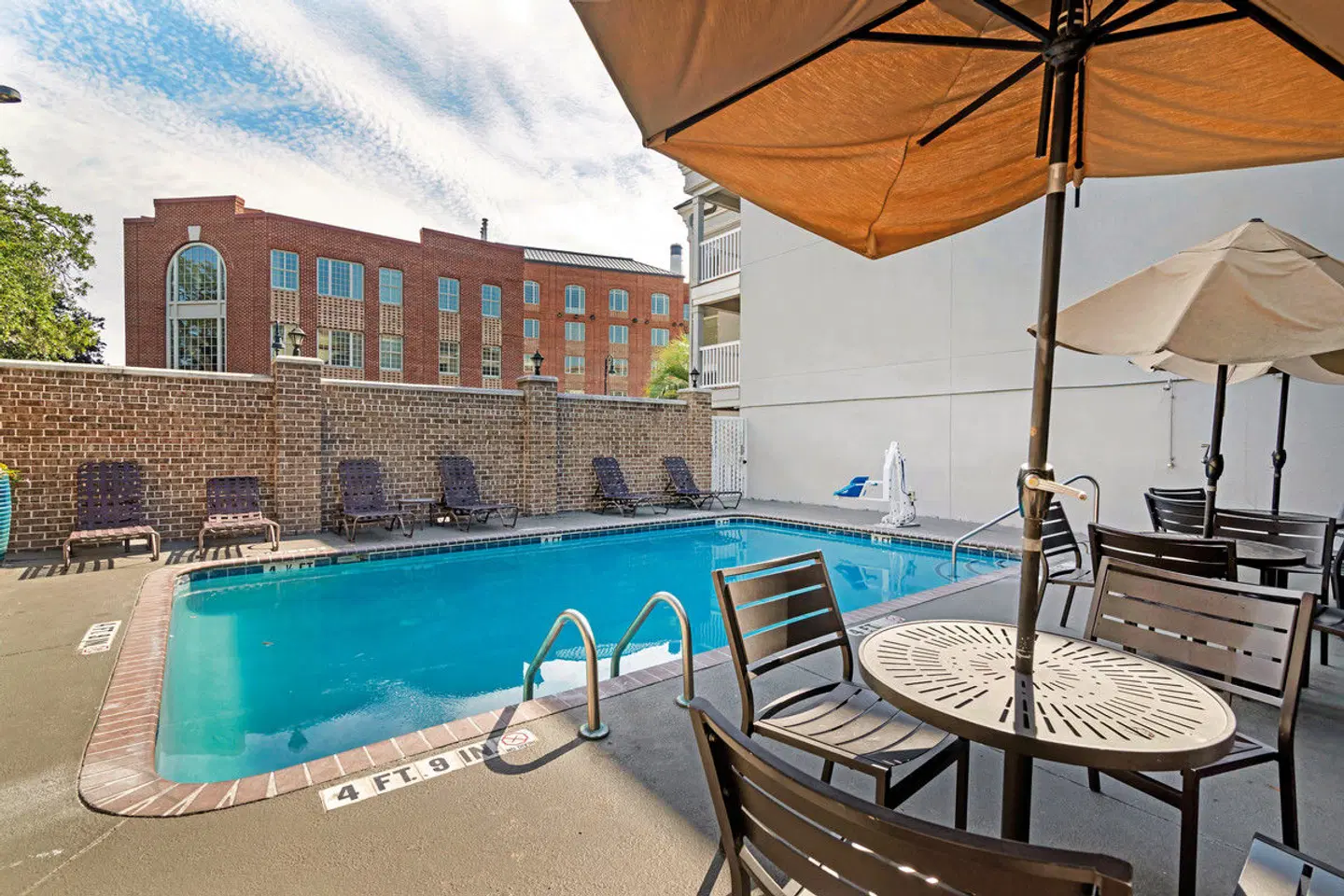 Best Western Plus Savanna Historic District INDOOR_POOL