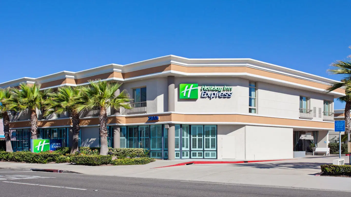Holiday Inn Express Newport Beach by IHG EXTERIOR