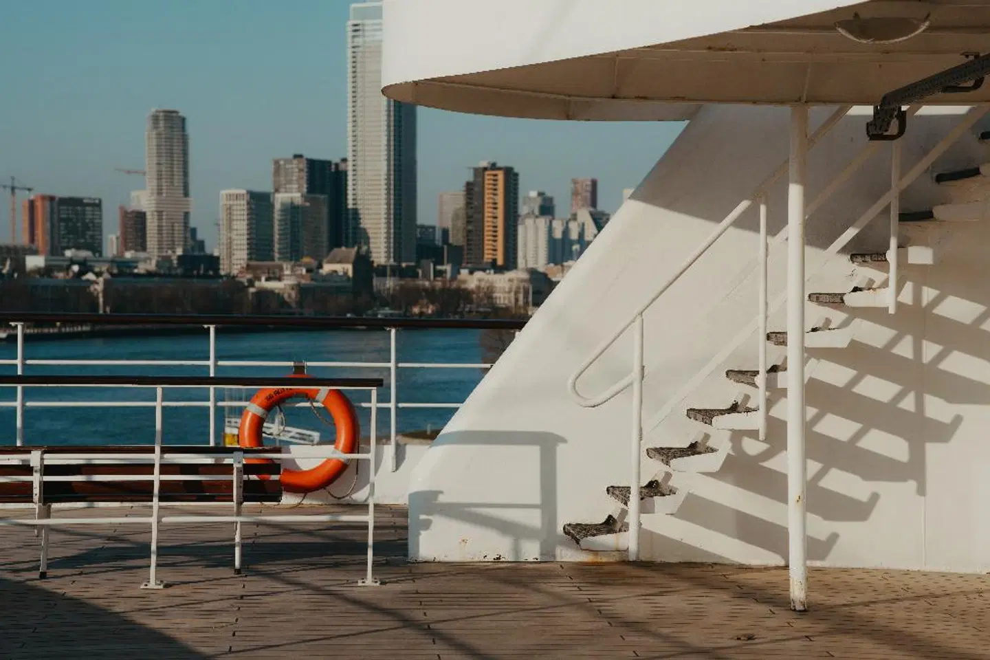 SS Rotterdam by Westcord Hotels Terrasse