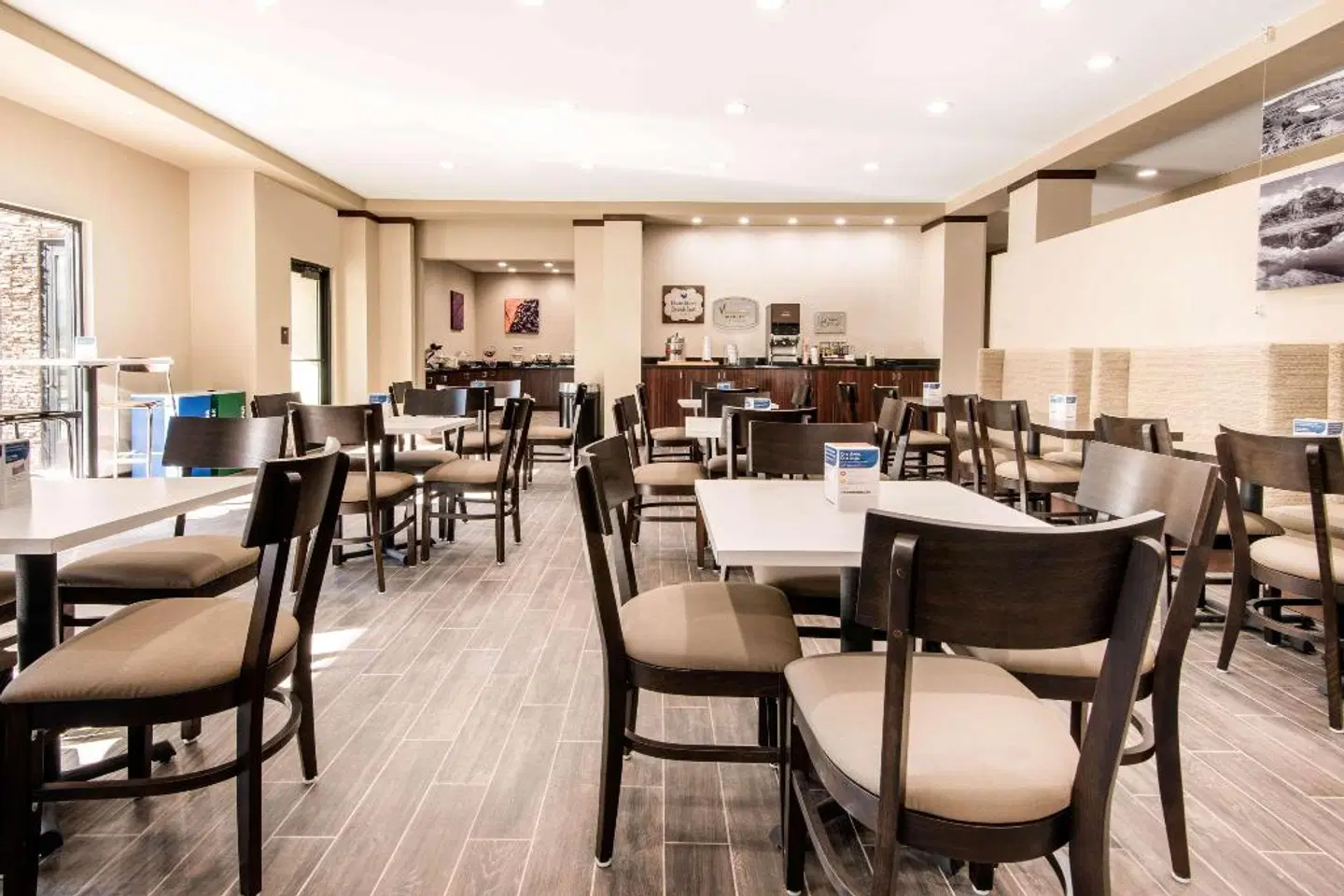 Sleep Inn & Suites Moab near Arches National Park Bar