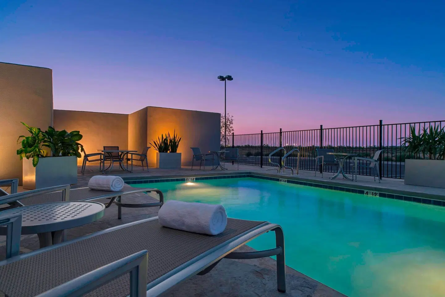 Four Points by Sheraton Midland OUTDOOR_POOL