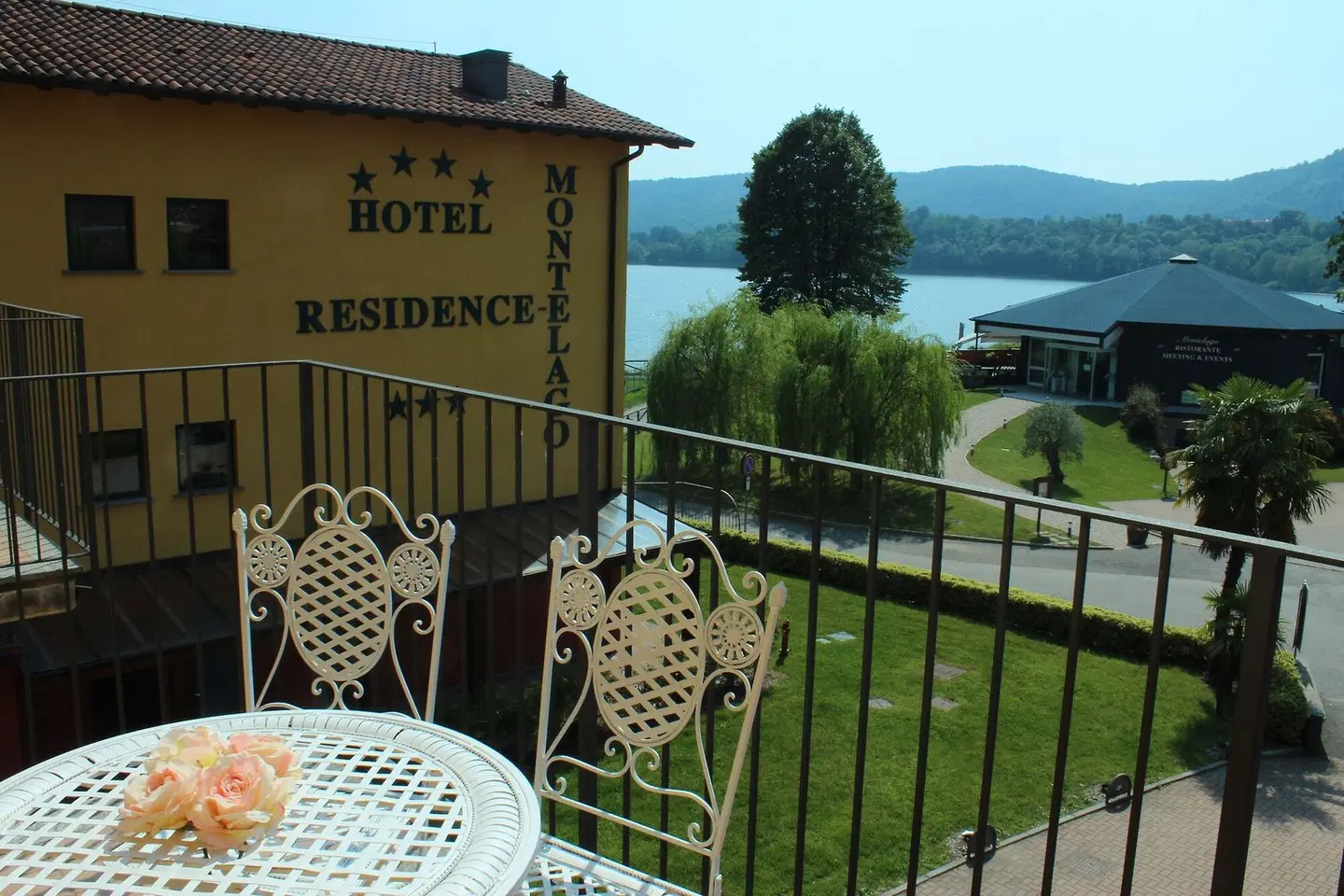 Hotel Residence Montelago Terrasse