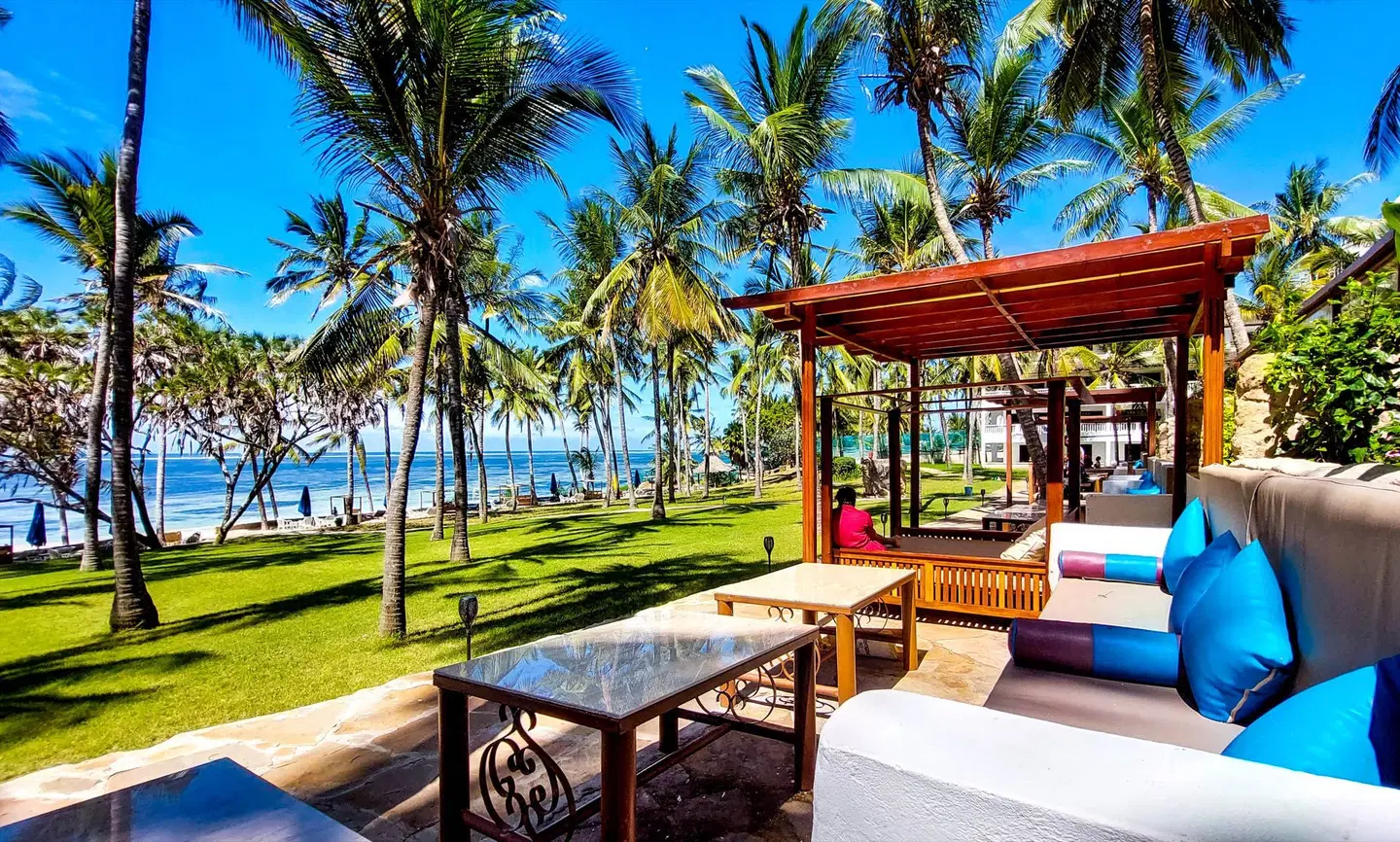 PrideInn Flamingo Beach Resort & SPA Terrasse