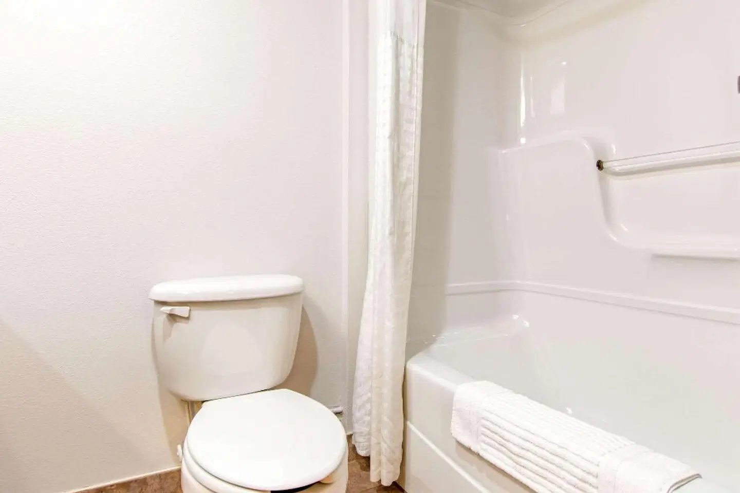 Comfort Inn & Suites Badezimmer