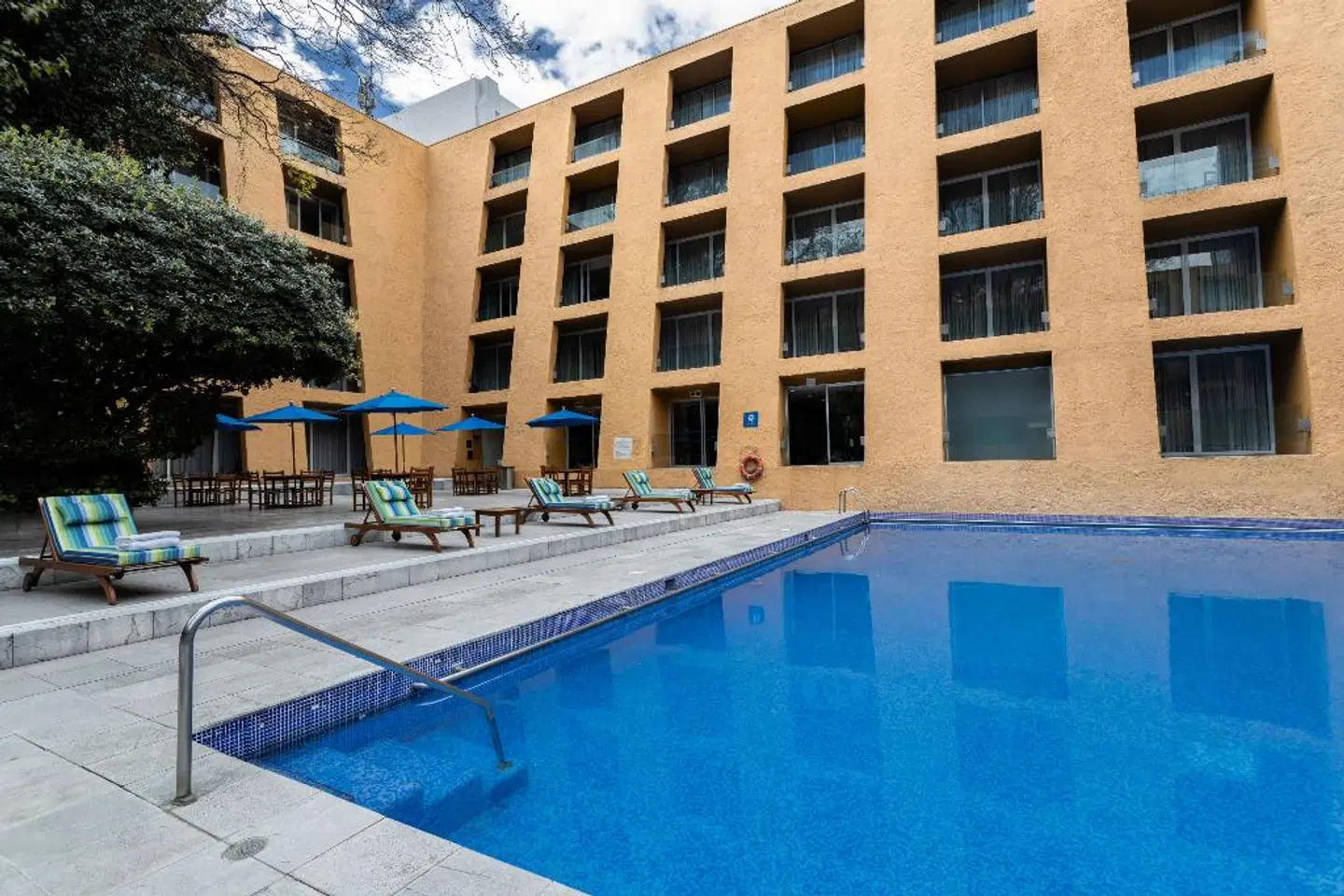 Camino Real Polanco Mexico OUTDOOR_POOL