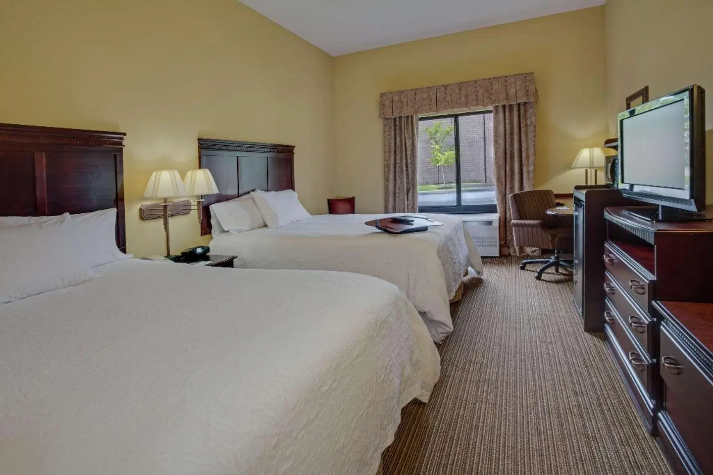 Hampton Inn Bennington ROOM_EXAMPLE