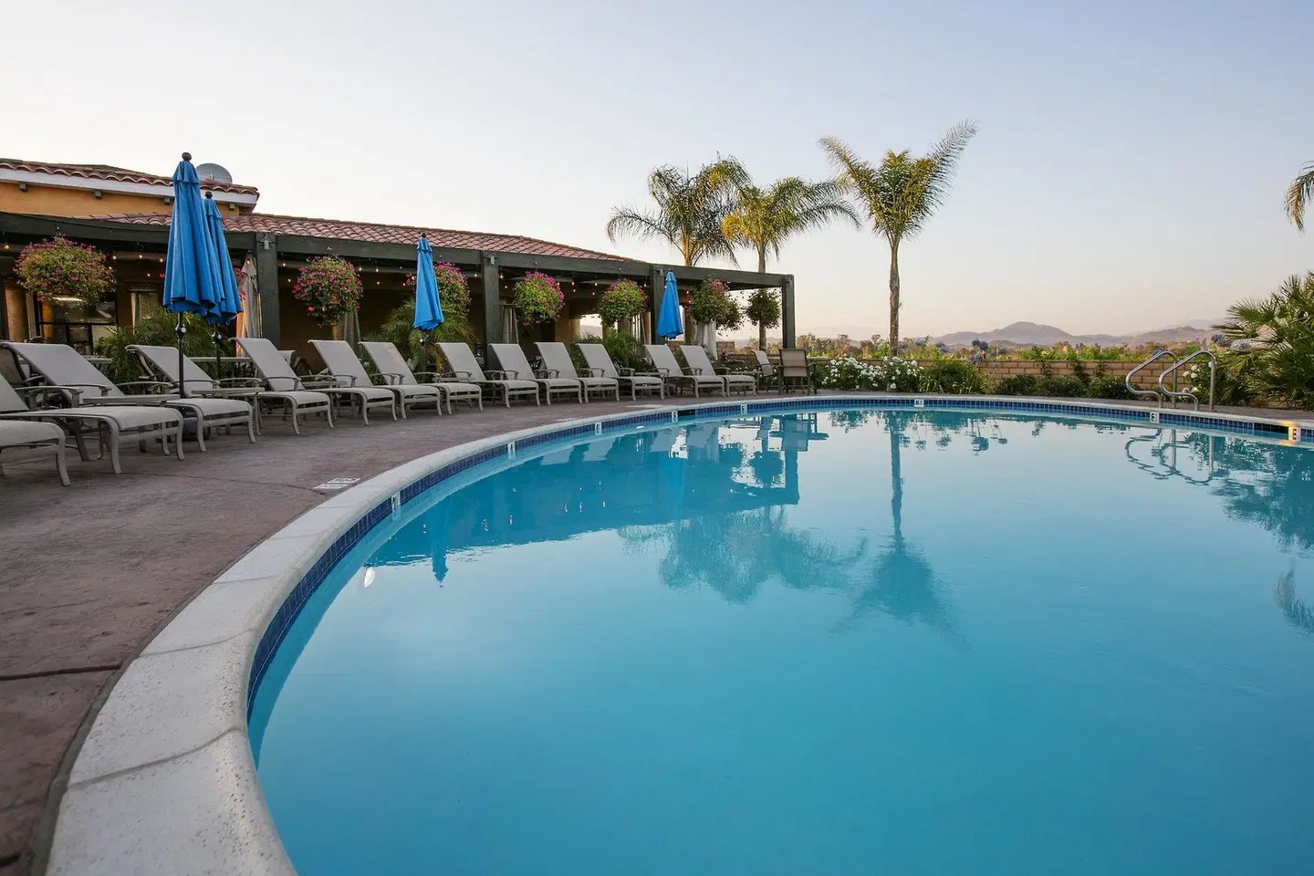 Carter Estate Winery and Resort OUTDOOR_POOL