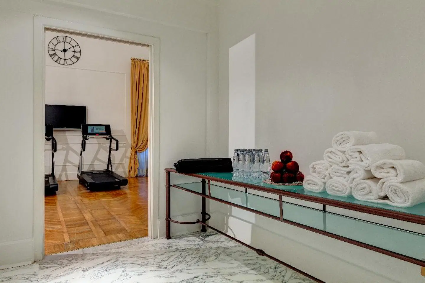 Grand Hotel Plaza ROOM_EXAMPLE