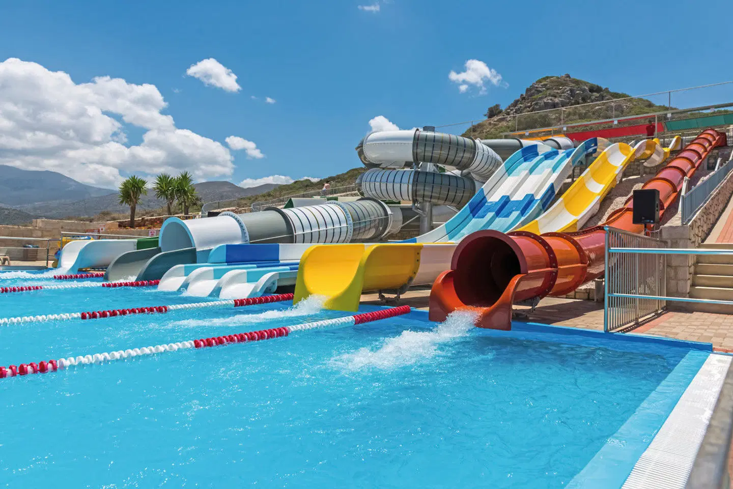 Grand Hotel Holiday Resort OUTDOOR_POOL