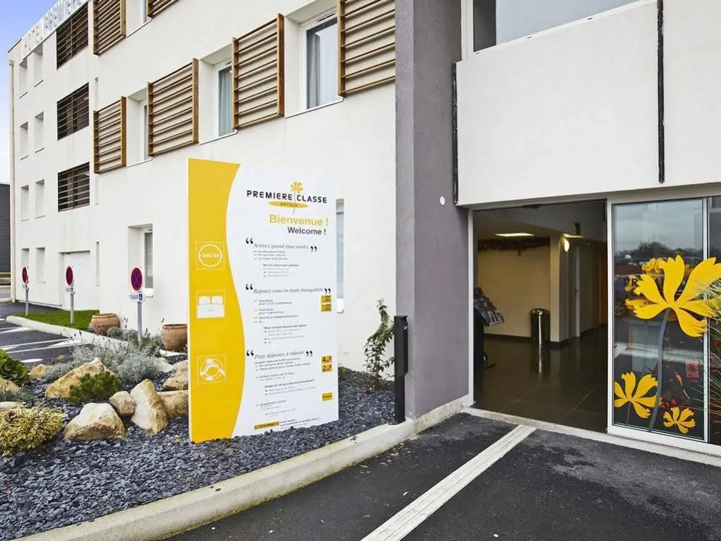 B&B Hotel Paris Nord Gonesse Parc des Expos EXTERIOR