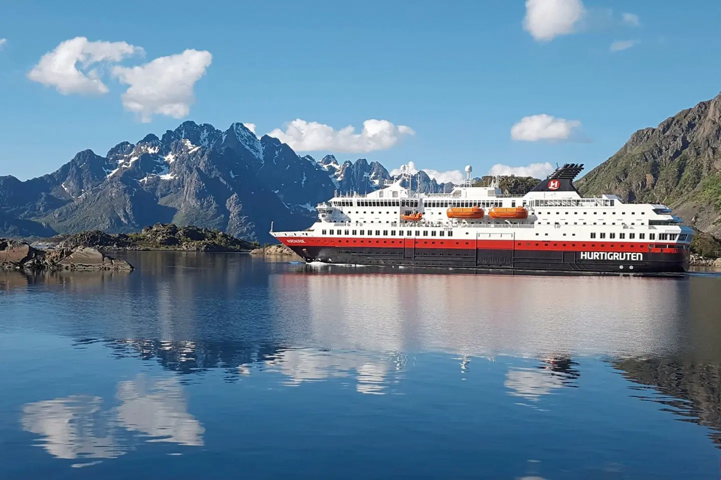 ADAC Special: Im Land der Fjorde - Mit Hurtigruten zum Nordkap EXTERIOR