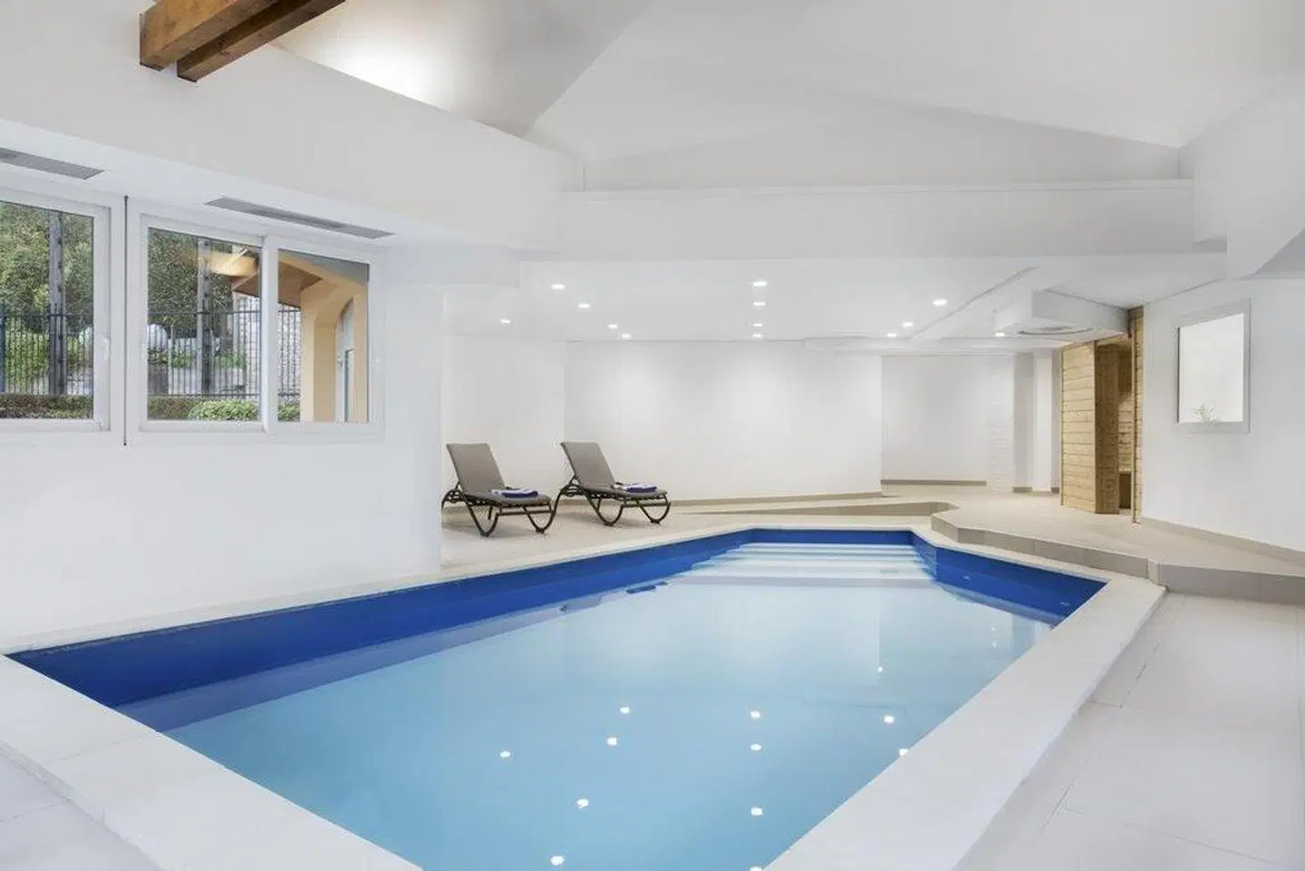 Club Wyndham Normandy INDOOR_POOL